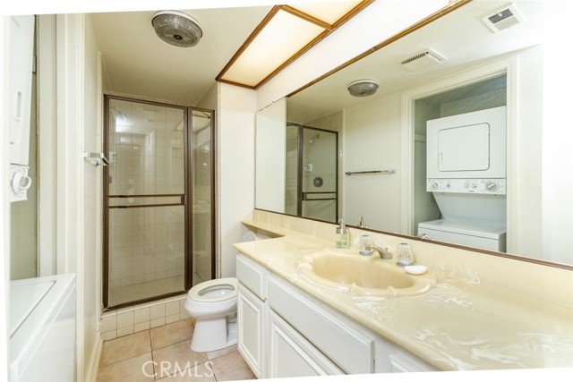 Detail Gallery Image 23 of 35 For 1854 S Beverly Glen Bld #204,  –,  CA 90025 - 2 Beds | 2 Baths