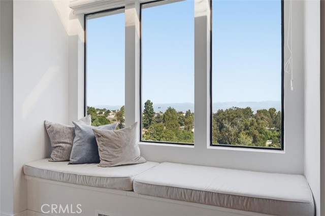 Detail Gallery Image 25 of 66 For 5204 Middlecrest Rd, Rancho Palos Verdes,  CA 90275 - 4 Beds | 3 Baths