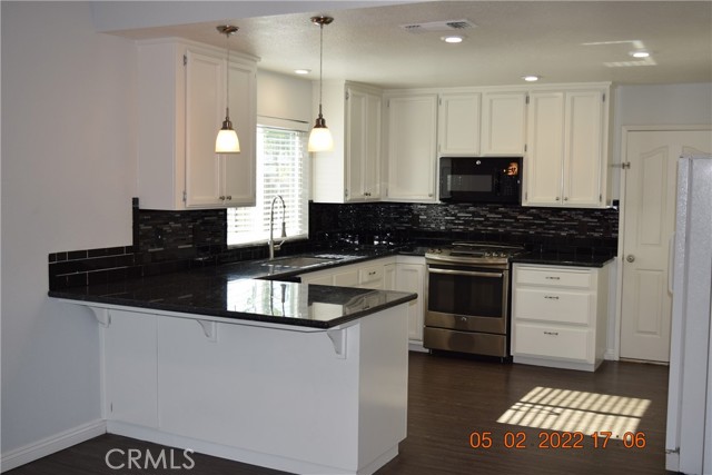 13 Betsey Way, Chico CA: https://media.crmls.org/medias/f3a1825e-f35d-4cf4-9c2d-1a5f008599be.jpg