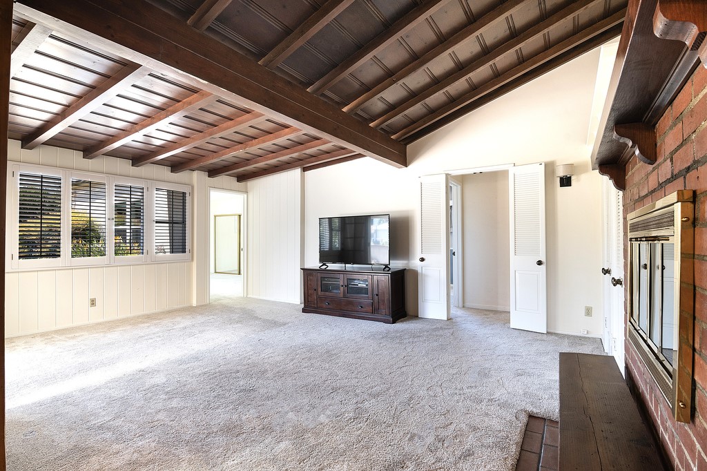Detail Gallery Image 21 of 31 For 341 S Mariposa St, Burbank,  CA 91506 - 3 Beds | 2 Baths