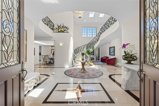 924 Via Mirada, Palos Verdes Estates CA: https://media.crmls.org/medias/f3a1f741-e3db-4858-aae3-a64d69b5eb1a.jpg
