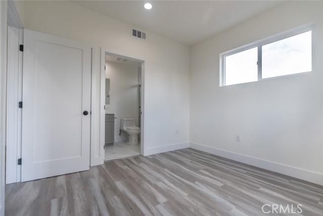 Detail Gallery Image 33 of 42 For 443 N Harvard Bld, Los Angeles,  CA 90004 - 3 Beds | 3 Baths