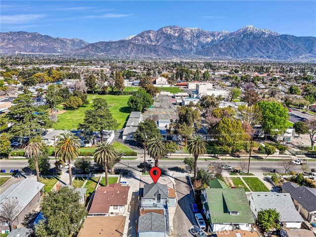 442 E Arrow, Upland CA: https://media.crmls.org/medias/f3a304a7-0421-40e8-bb73-37b942aa9b71.jpg