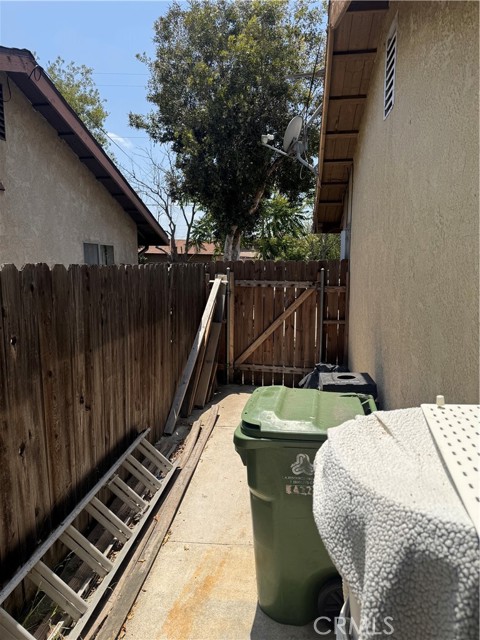 14222 Filmore Street, Arleta CA: https://media.crmls.org/medias/f3a41072-ec56-4b33-b347-4a7d8bbbb670.jpg