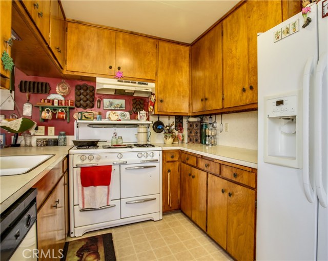 Detail Gallery Image 16 of 63 For 5407 Paradise View Rd, Yucca Valley,  CA 92284 - 3 Beds | 2 Baths
