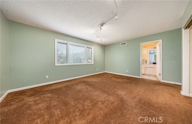 Detail Gallery Image 21 of 38 For 645 Alta Loma Dr, Redlands,  CA 92373 - 4 Beds | 2 Baths