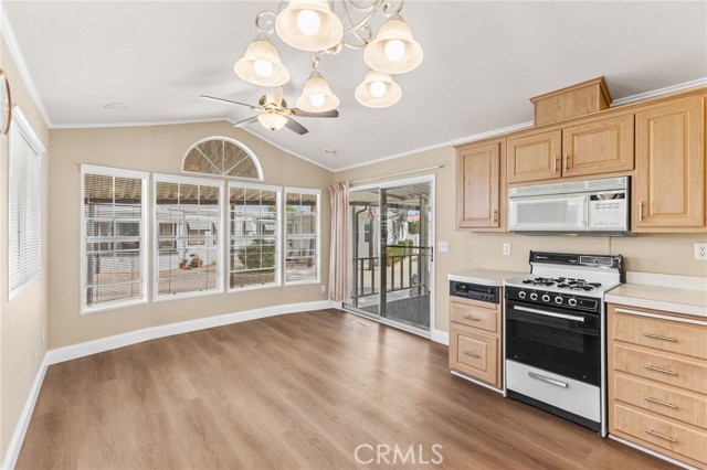 Detail Gallery Image 26 of 66 For 1295 S Cawston Ave #433,  Riverside,  CA 92545 - 1 Beds | 1 Baths