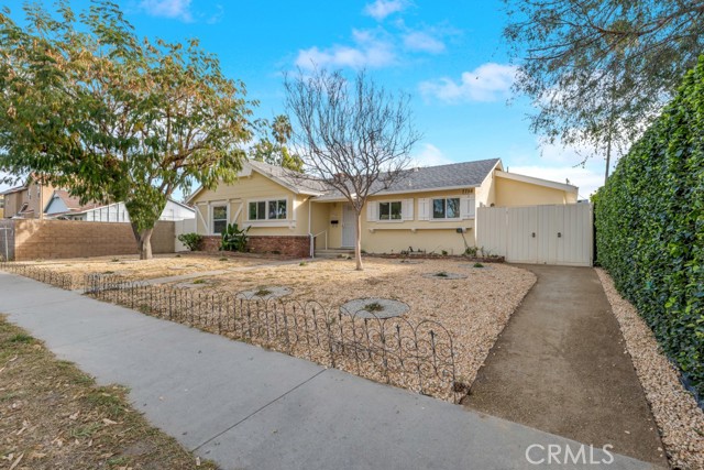 Detail Gallery Image 2 of 29 For 7758 Mason Ave, Winnetka,  CA 91306 - 3 Beds | 2 Baths