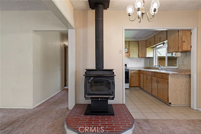 991 Vermont Street, Gridley CA: https://media.crmls.org/medias/f3a6c582-6a83-4b9c-9257-50b9728a9a21.jpg