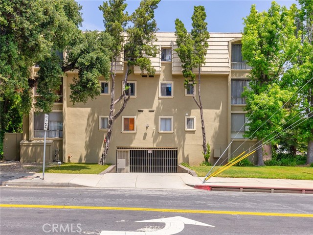 Detail Gallery Image 4 of 45 For 5215 Balboa Bld #108,  Encino,  CA 91316 - 2 Beds | 2 Baths
