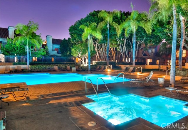 21982 Kitridge, Mission Viejo CA: https://media.crmls.org/medias/f3a7e0eb-315f-4190-b1d4-6db99e926674.jpg