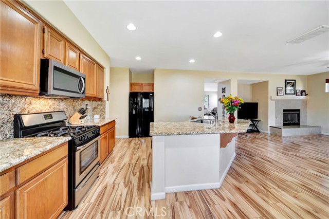Detail Gallery Image 21 of 56 For 1791 Hideaway Pl, Palmdale,  CA 93551 - 3 Beds | 3 Baths
