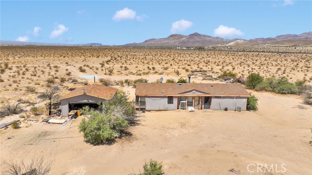 Detail Gallery Image 26 of 33 For 37132 Coyote Lake Rd, Newberry Springs,  CA 92398 - 15 Beds | 13 Baths