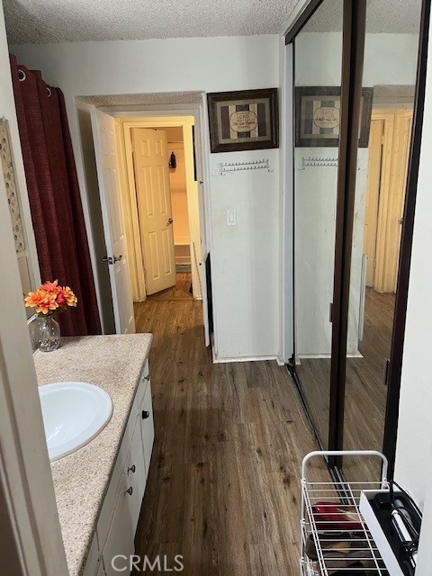 18307 BURBANK Boulevard # 41, Tarzana (los Angeles), California 91356, 2 Bedrooms Bedrooms, ,2 BathroomsBathrooms,Residential,For Sale,18307 BURBANK Boulevard # 41,CRSR24222104