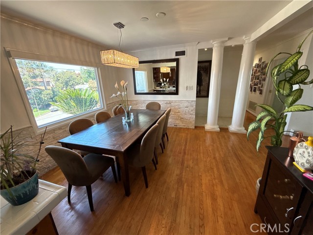 357 Cumberland Road, Glendale CA: https://media.crmls.org/medias/f3a9d6e0-83d0-4d80-9fde-58ccb9f02266.jpg