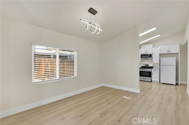 Detail Gallery Image 8 of 30 For 24939 Camino Del Norte, Barstow,  CA 92311 - 3 Beds | 2 Baths