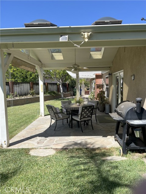 26106 Veva Way, Calabasas CA: https://media.crmls.org/medias/f3ac5c15-cc9d-4f20-9c26-73c940b88203.jpg
