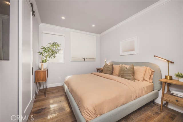 Detail Gallery Image 21 of 39 For 717 35th St, Manhattan Beach,  CA 90266 - 4 Beds | 4/2 Baths