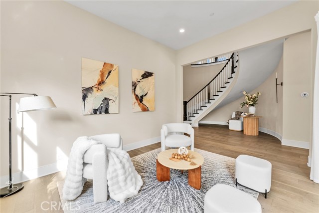 Detail Gallery Image 10 of 51 For 114 Crossover, Irvine,  CA 92618 - 5 Beds | 5/2 Baths