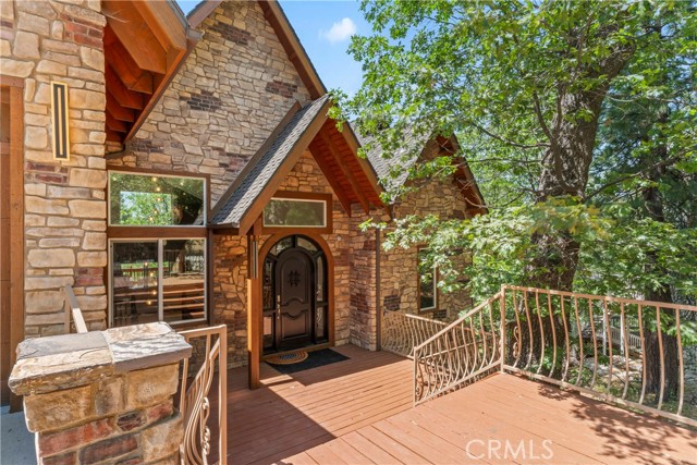 1019 Pintail Circle, Lake Arrowhead CA: https://media.crmls.org/medias/f3ad4277-62e4-45af-9f70-0eae1a6dc738.jpg