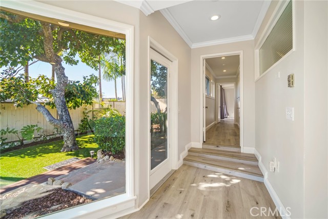 464 LOCUST, Laguna Beach CA: https://media.crmls.org/medias/f3ad9e65-fe21-48ca-b9df-d791f2d5849e.jpg