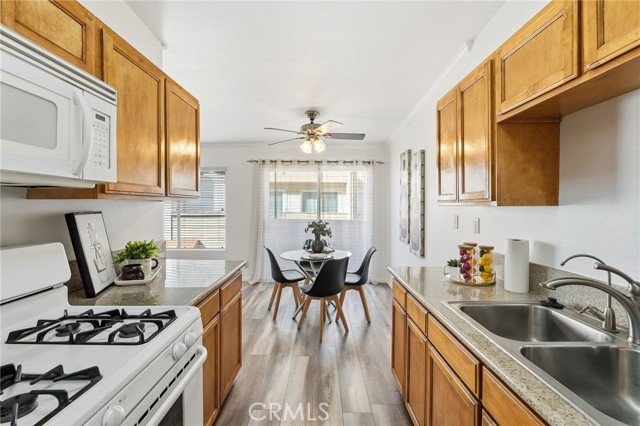 Detail Gallery Image 13 of 28 For 9900 Jordan Ave #62,  Chatsworth,  CA 91311 - 2 Beds | 2 Baths