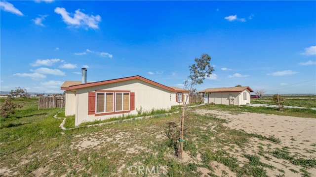 Detail Gallery Image 10 of 38 For 7843 W Avenue F, Lancaster,  CA 93536 - 3 Beds | 2 Baths