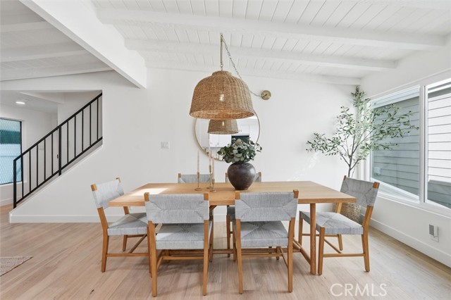 Detail Gallery Image 6 of 52 For 436 1st St, Manhattan Beach,  CA 90266 - 4 Beds | 2/1 Baths