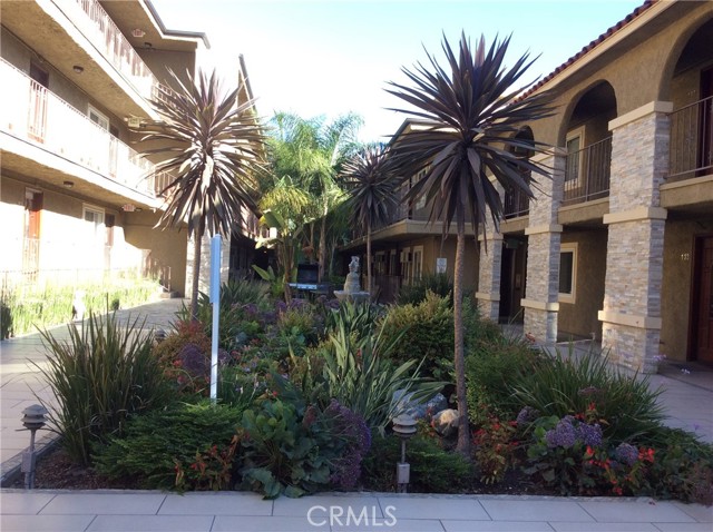 Detail Gallery Image 4 of 19 For 3220 Altura Ave, La Crescenta,  CA 91214 - 1 Beds | 1 Baths