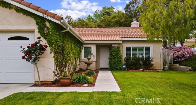 Detail Gallery Image 3 of 37 For 26515 Cresthaven Cir, Canyon Country,  CA 91351 - 3 Beds | 2 Baths