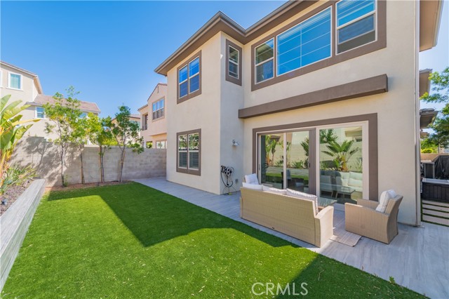 53 Lunar, Irvine CA: https://media.crmls.org/medias/f3b0da6e-fa03-4d6e-9723-21eacc9acf0e.jpg