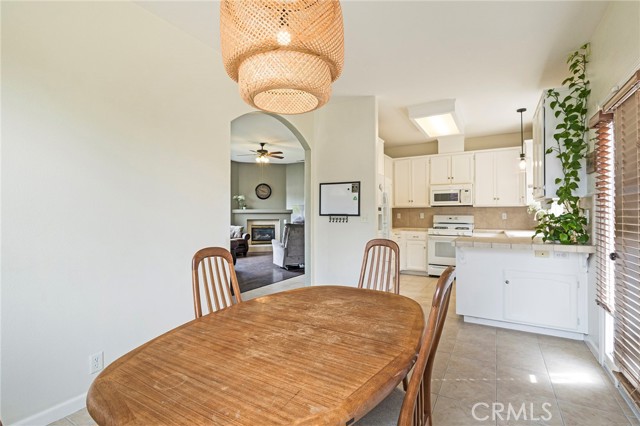 Detail Gallery Image 15 of 50 For 2077 Rochester Dr, Chico,  CA 95928 - 4 Beds | 2 Baths