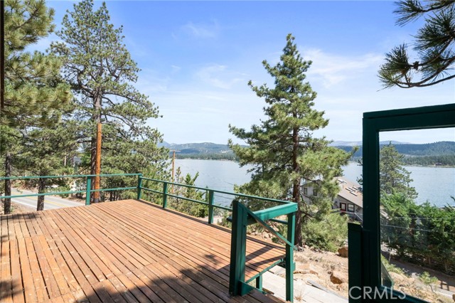 Detail Gallery Image 2 of 14 For 336 Big Bear Trail, Fawnskin,  CA 92333 - 1 Beds | 1 Baths