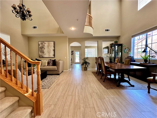 Detail Gallery Image 3 of 28 For 1568 N La Quinta, Upland,  CA 91786 - 3 Beds | 3 Baths