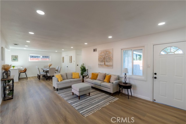 Detail Gallery Image 4 of 35 For 4065 Madrona, Riverside,  CA 92504 - 3 Beds | 2 Baths