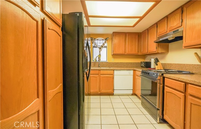 Detail Gallery Image 14 of 35 For 19273 Palm Way, Apple Valley,  CA 92308 - 2 Beds | 2 Baths