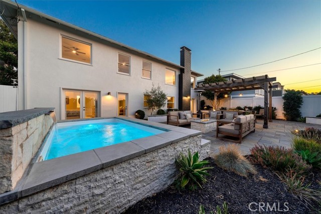 237 Via Los Miradores, Redondo Beach CA: https://media.crmls.org/medias/f3b24fba-e03b-4541-ac54-5240be377ff1.jpg