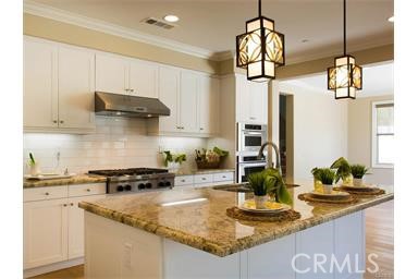 50 Shadowbrook, Irvine CA: https://media.crmls.org/medias/f3b3a1ba-d1ca-40ae-8fa4-1be84df6719c.jpg