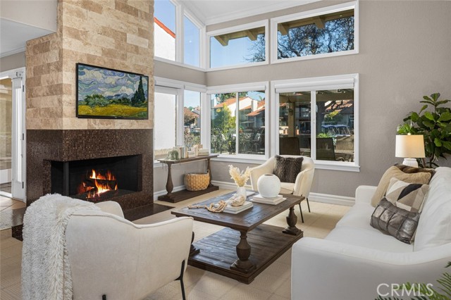 Detail Gallery Image 9 of 42 For 21992 Cayuga Lane, Lake Forest,  CA 92630 - 4 Beds | 2/1 Baths