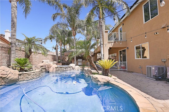 Detail Gallery Image 17 of 66 For 7277 Cobble Creek Dr, Corona,  CA 92880 - 5 Beds | 2/1 Baths