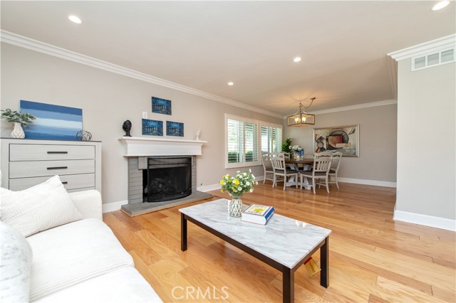 2214 Vista Hogar, Newport Beach CA: https://media.crmls.org/medias/f3b46101-71f2-46f7-b339-734703f11644.jpg