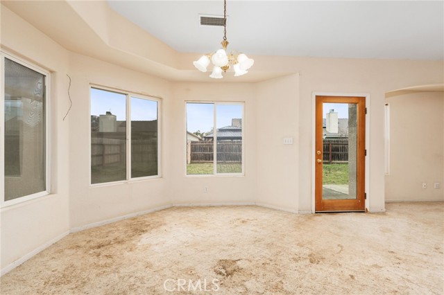 Detail Gallery Image 13 of 31 For 2500 W Perez, Visalia,  CA 93291 - 3 Beds | 2 Baths
