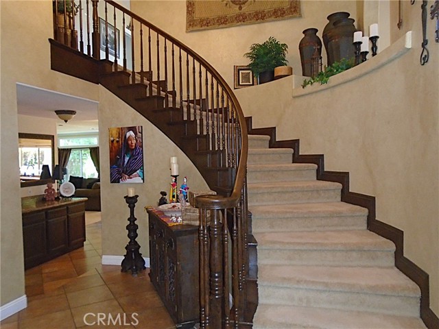 1535 Via Arroyo, La Verne CA: https://media.crmls.org/medias/f3b54b31-489c-41ad-9a73-abb40cab23ff.jpg