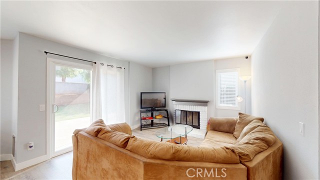 8161 Haven View Drive, Jurupa Valley CA: https://media.crmls.org/medias/f3b57935-80d9-4a67-a5c3-e6fecb29604d.jpg