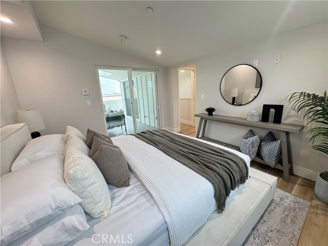 Image 24 of 41 For 1821 Westholmes Ave Avenue 1821