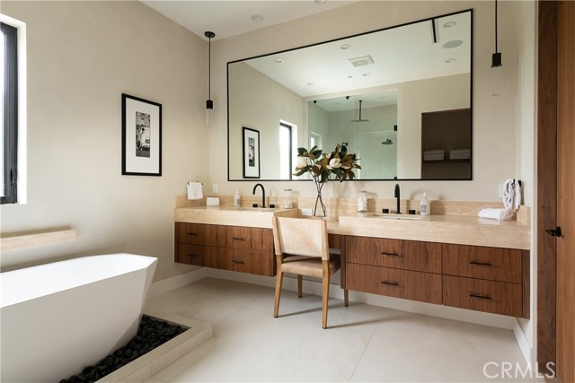4140 Sunnyslope Avenue, Sherman Oaks CA: https://media.crmls.org/medias/f3b5f4ec-3609-4e12-a154-ffd9157168a1.jpg