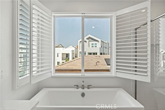 297 Lynx, Irvine CA: https://media.crmls.org/medias/f3b66c4f-2493-467c-b6c8-882f75b5c25a.jpg