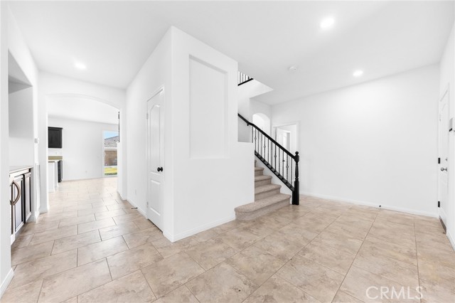 14261 Settlers Ridge Court, Eastvale CA: https://media.crmls.org/medias/f3b6ddc4-df7c-4746-8611-04884a53ecb6.jpg