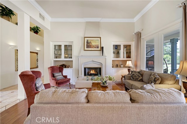 1050 Fuller Drive, Claremont CA: https://media.crmls.org/medias/f3b70384-9940-4a37-9b77-026514c00939.jpg