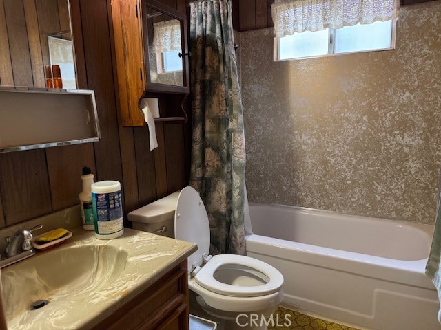 667 Pyramid, Crestline, CA 92325
